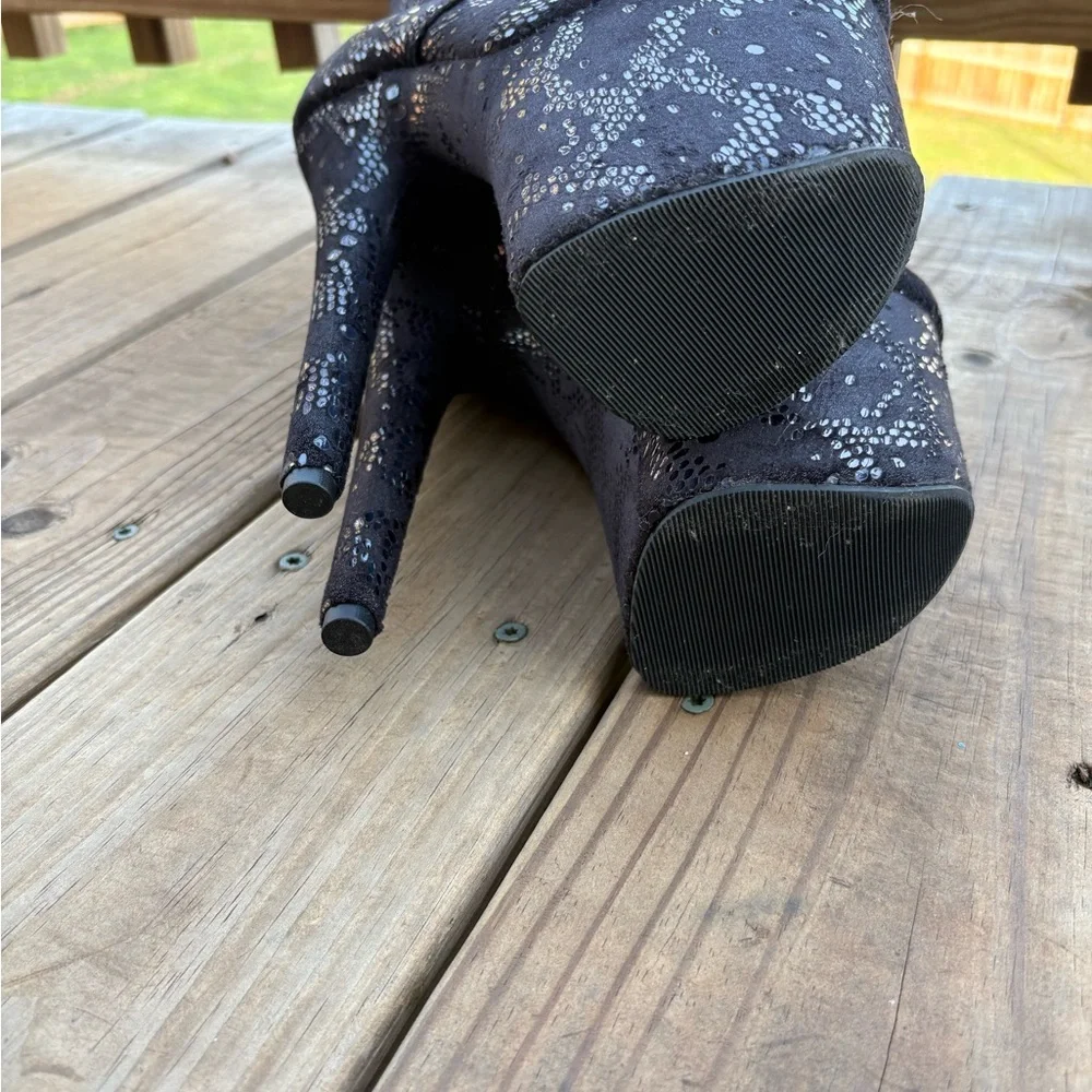 Pleasers black suede heels - Picture 4 of 4